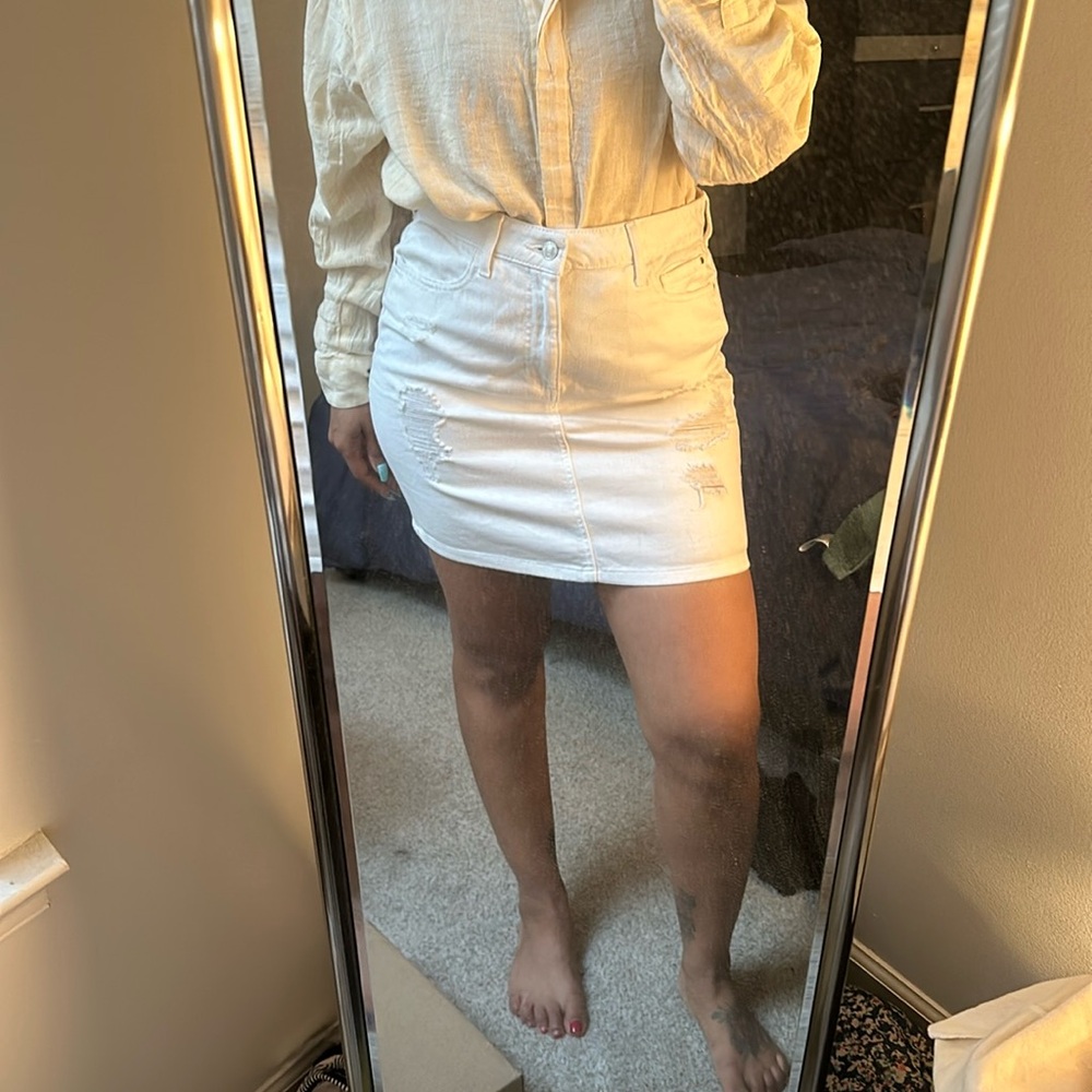 White Denim Guess Skirt